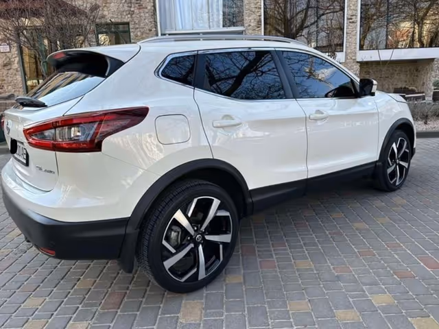 Nissan Rogue Sport - фото 4