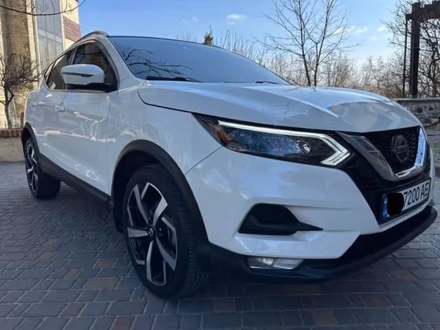 Nissan Rogue Sport - фото 1