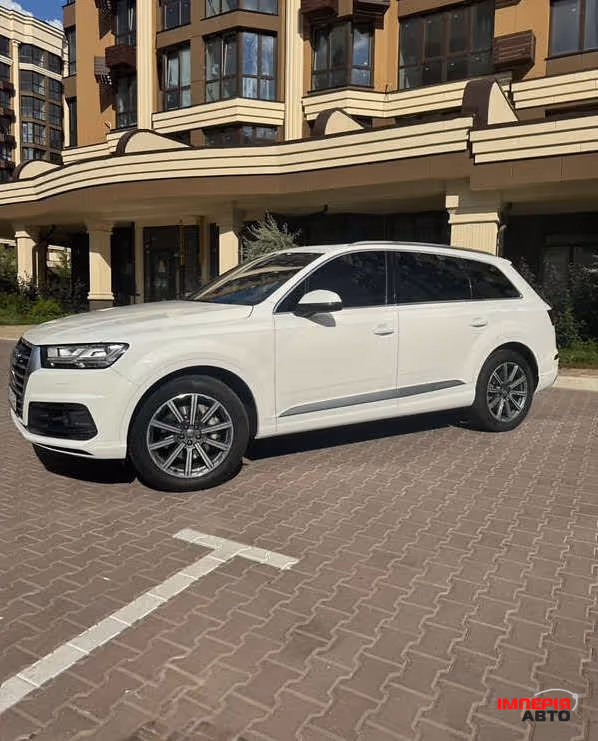 Audi Q7 - фото 4