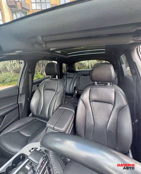Audi Q7 - фото 8