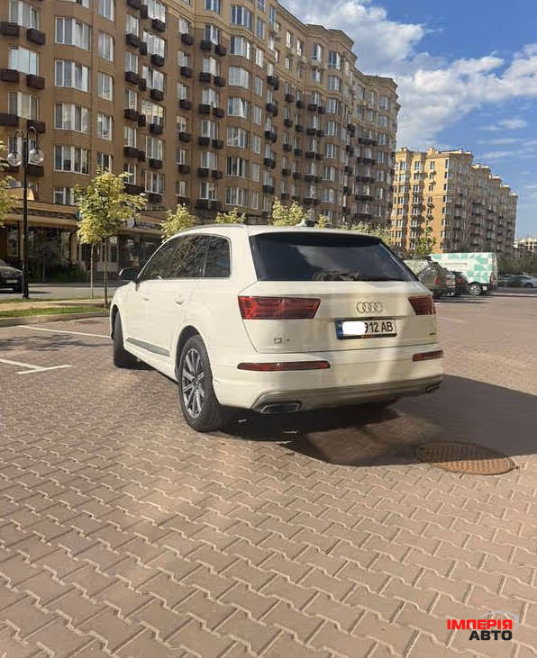Audi Q7 - фото 5