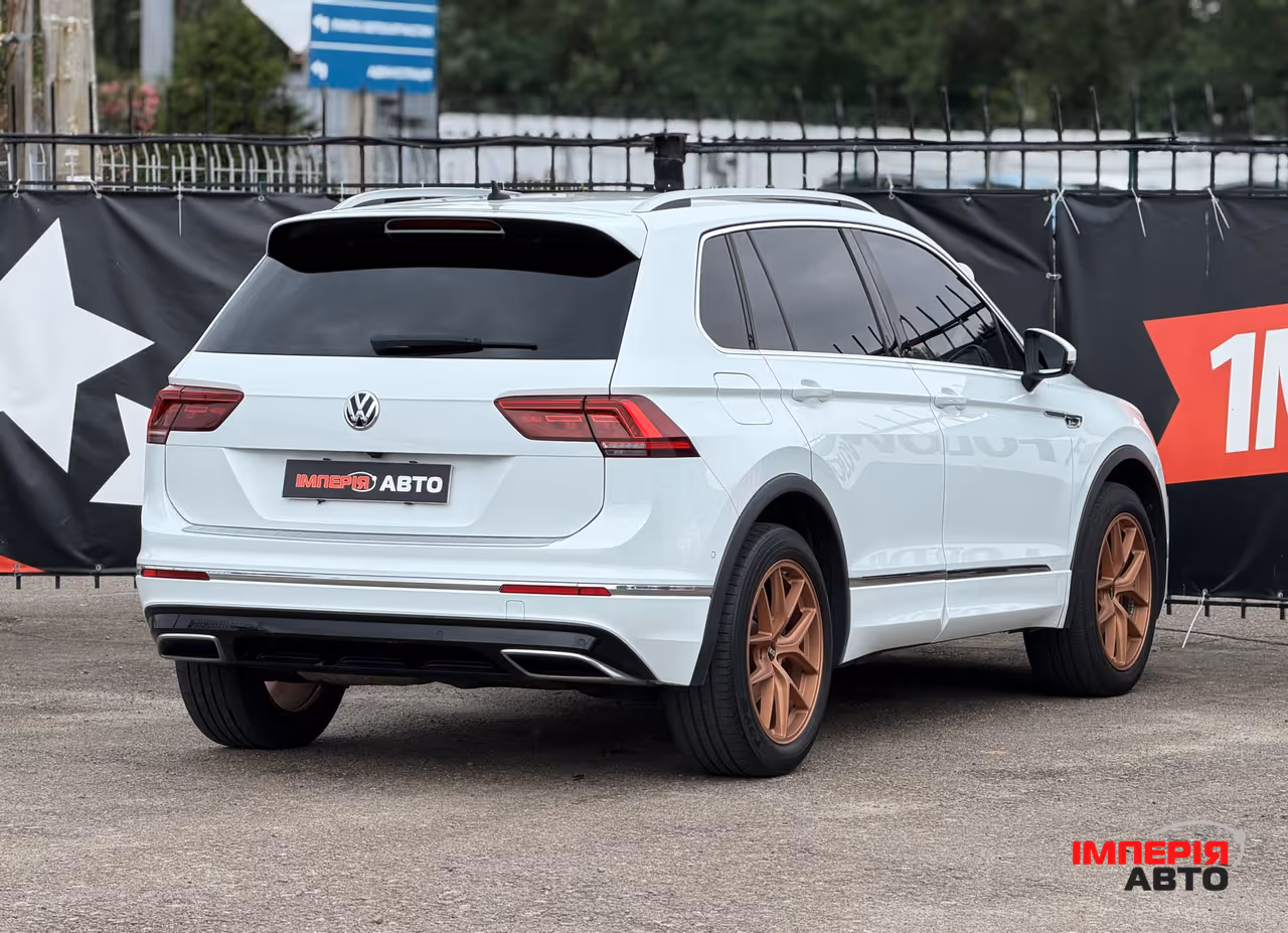 Volkswagen Tiguan - фото 4
