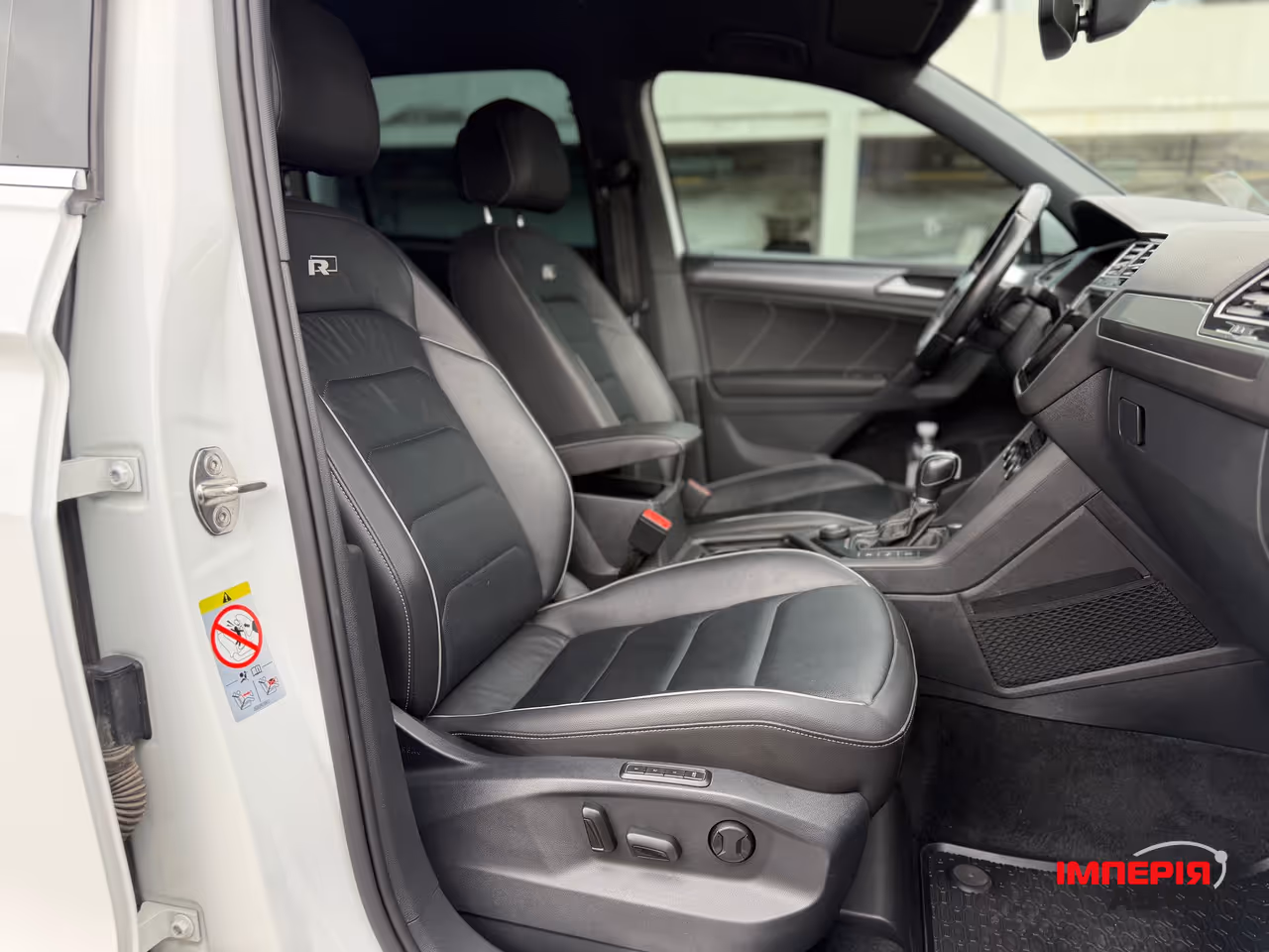 Volkswagen Tiguan - фото 10