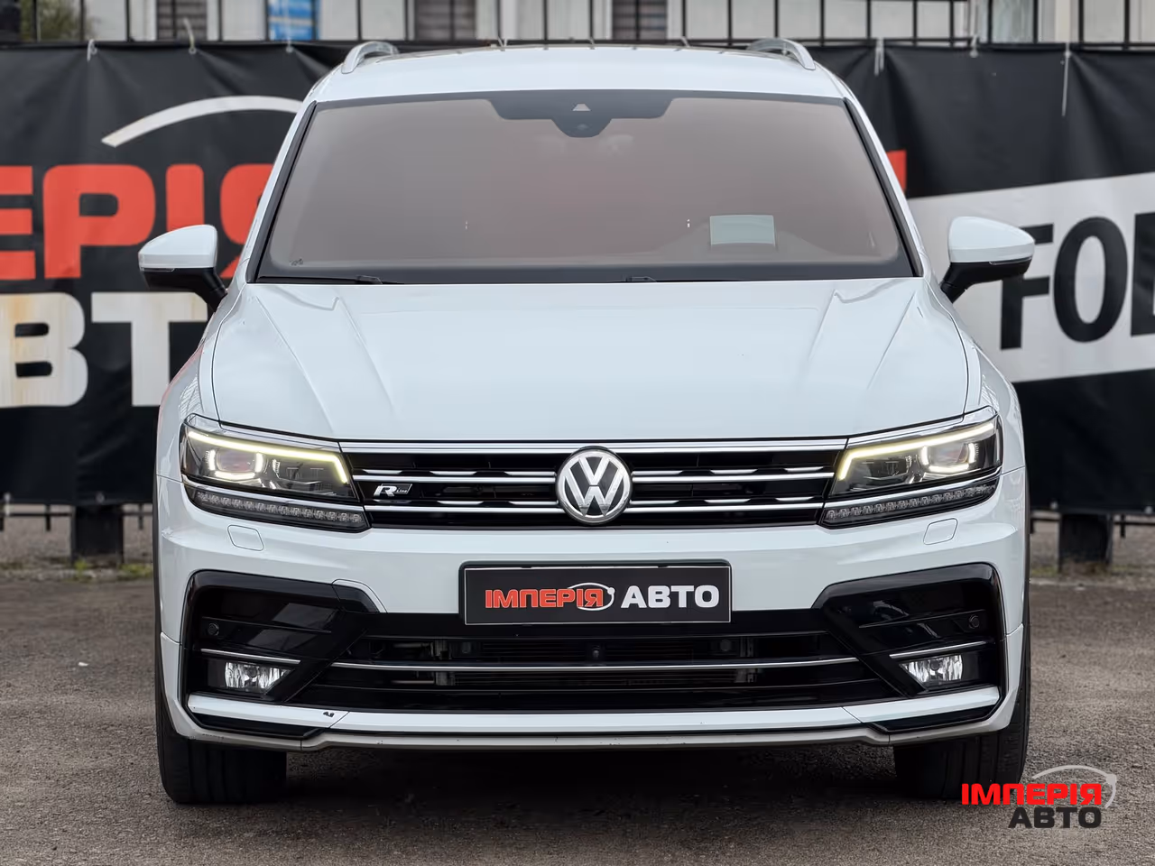 Volkswagen Tiguan - фото 2