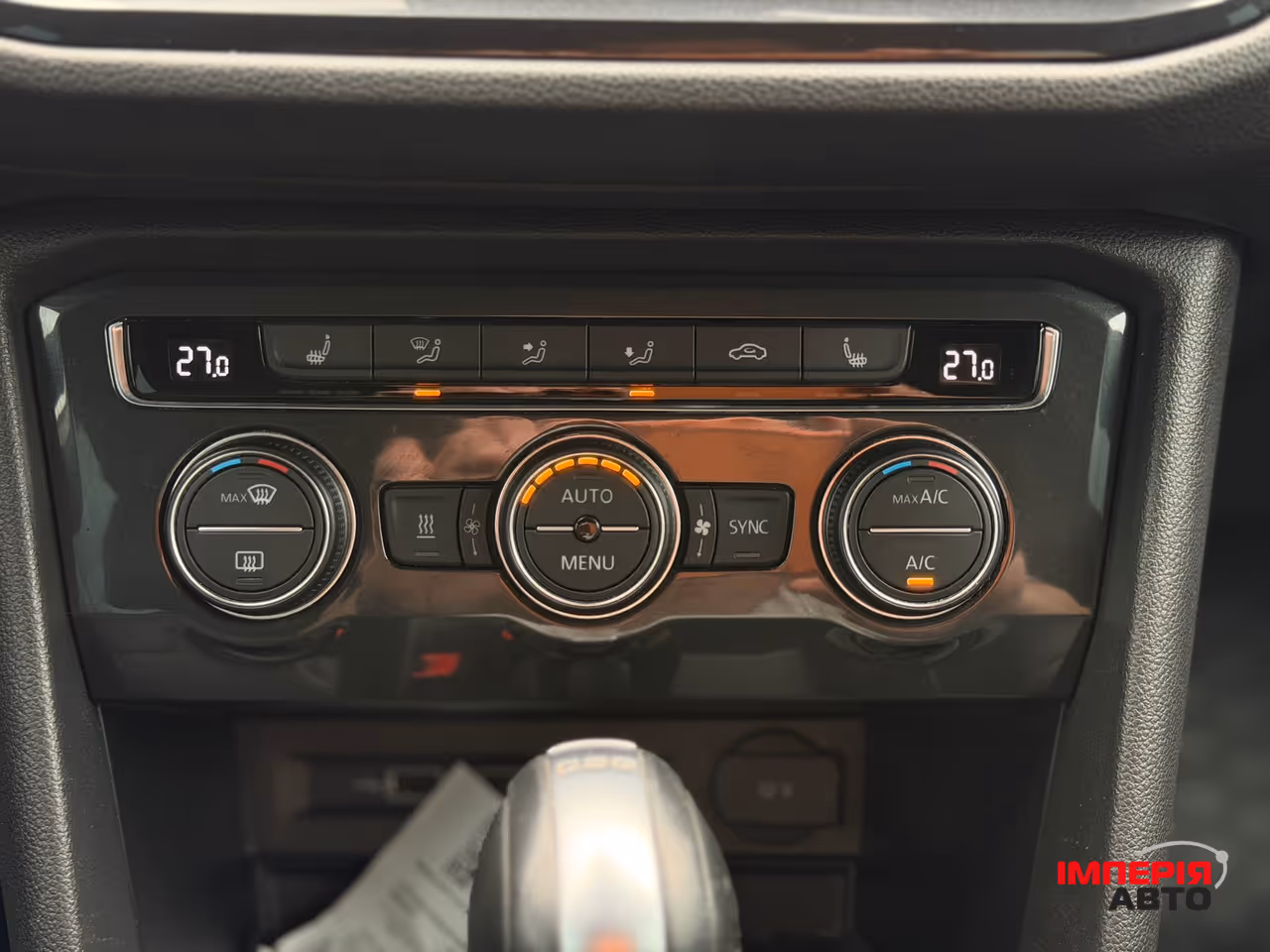 Volkswagen Tiguan - фото 17
