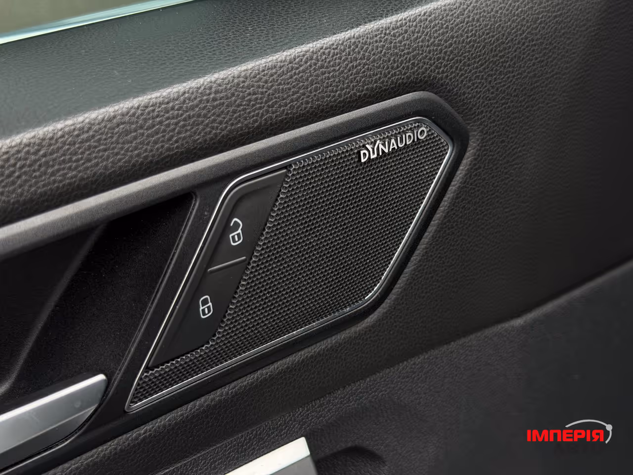Volkswagen Tiguan - фото 18