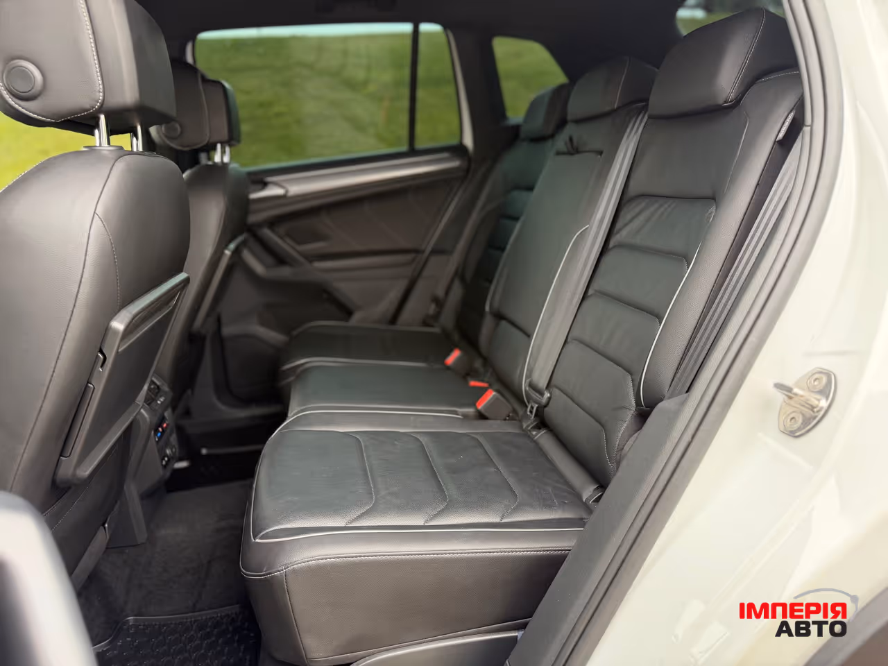 Volkswagen Tiguan - фото 8