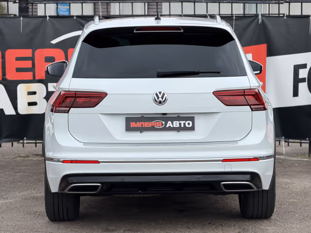 Volkswagen Tiguan - фото 5