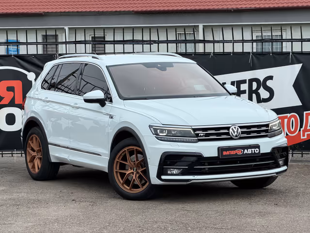 Volkswagen Tiguan - фото 3