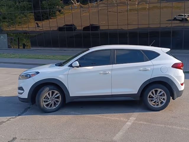 Hyundai Tucson - фото 2