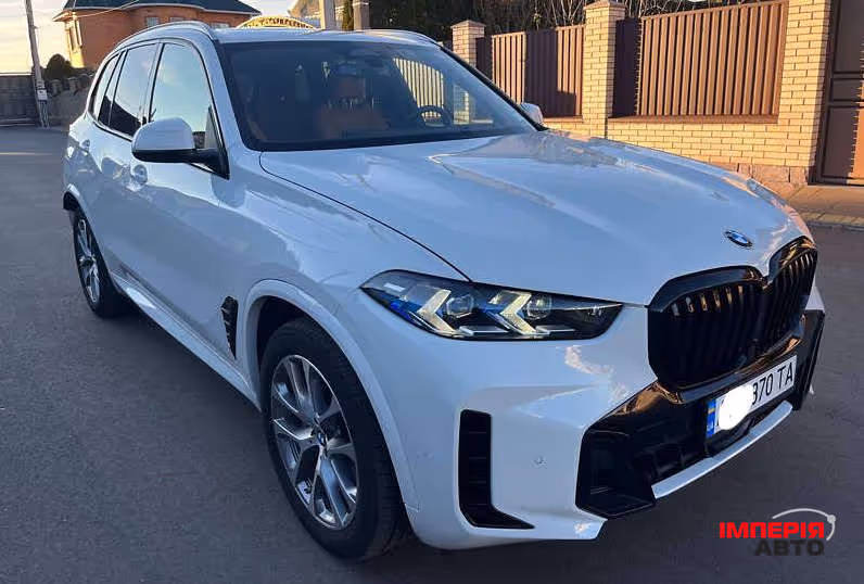 BMW X5 - фото 1