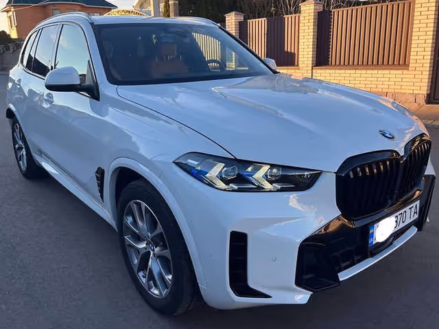 BMW X5 - фото 1