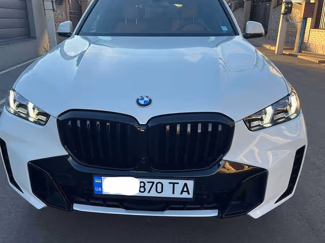 BMW X5 - фото 2