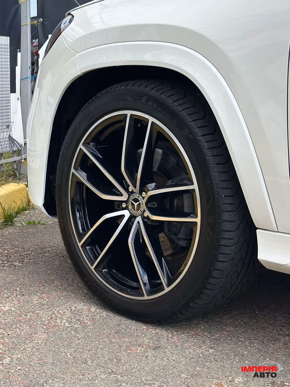 Mercedes-Benz GLS - фото 7