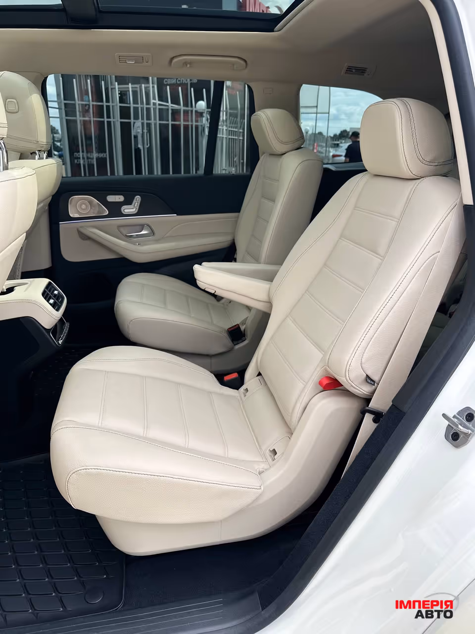 Mercedes-Benz GLS - фото 22