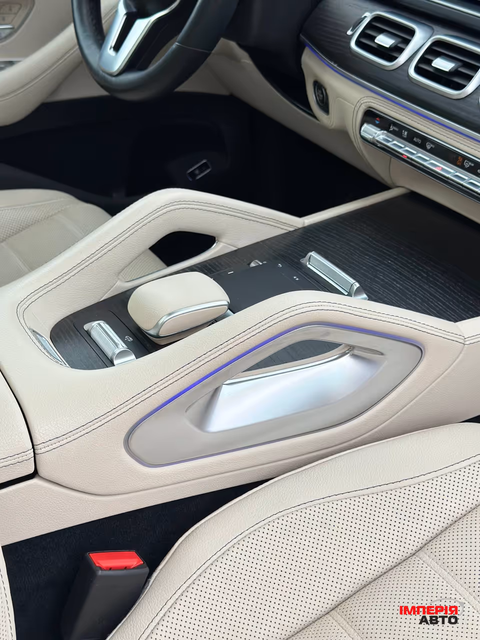 Mercedes-Benz GLS - фото 14