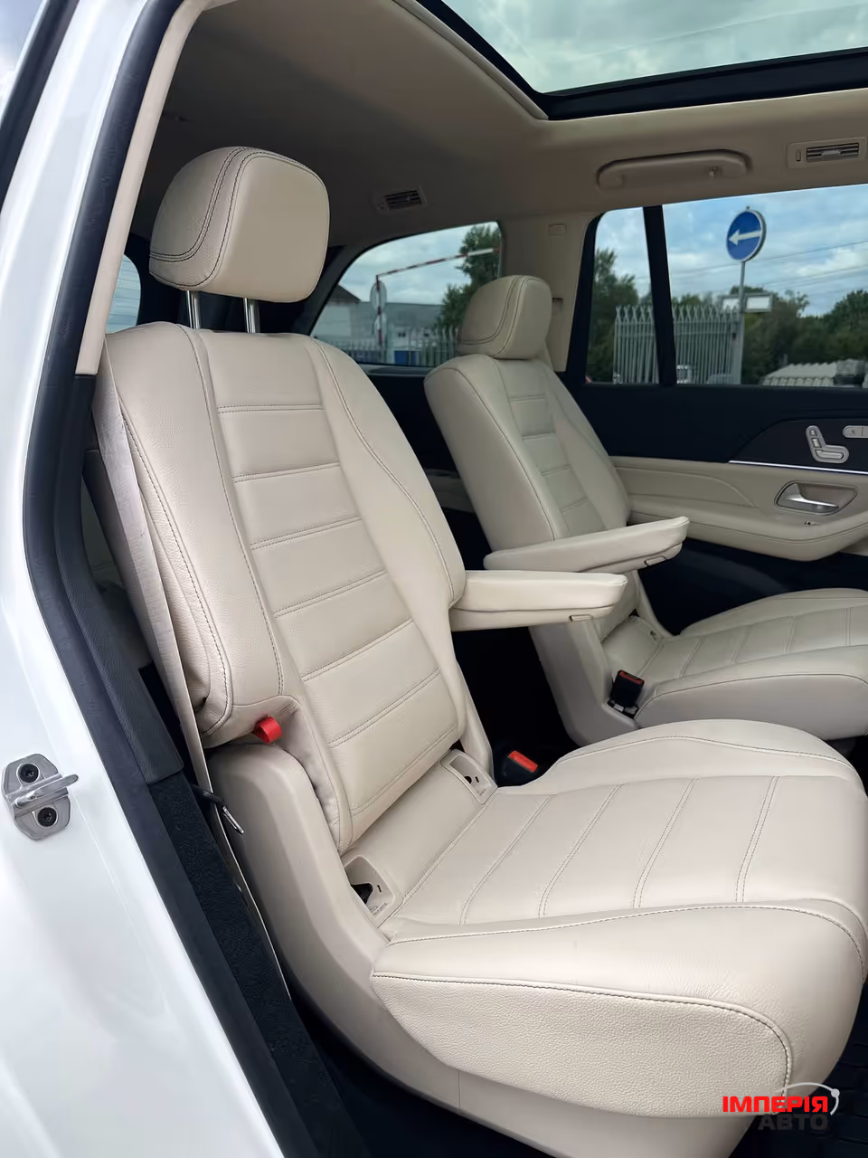 Mercedes-Benz GLS - фото 20