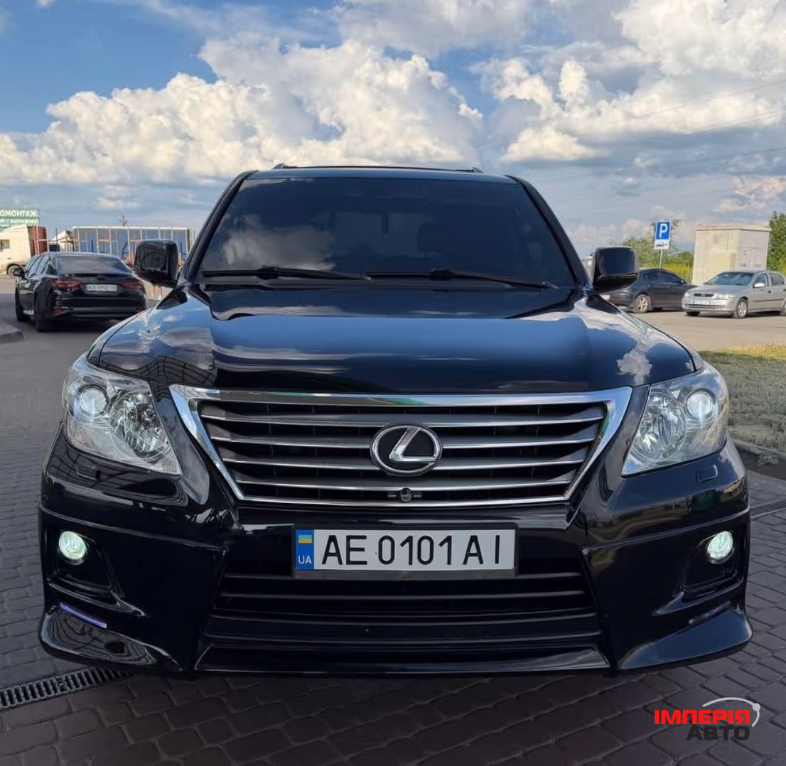 Lexus LX - фото 2