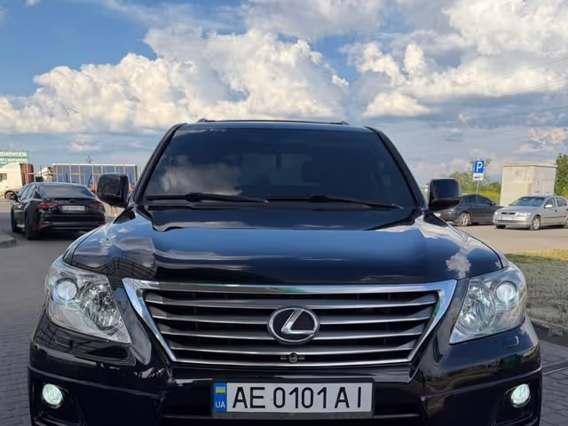 Lexus LX - фото 2