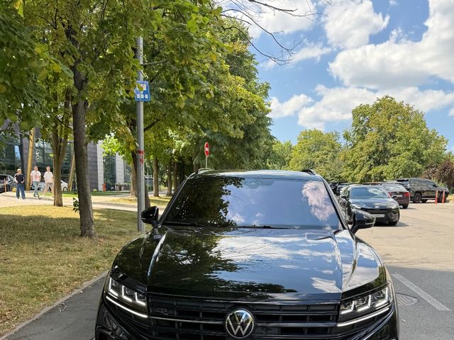 Volkswagen Touareg - фото 5
