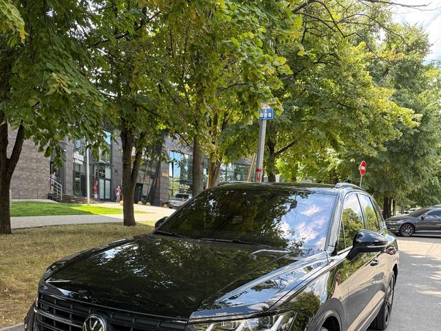 Volkswagen Touareg - фото 2