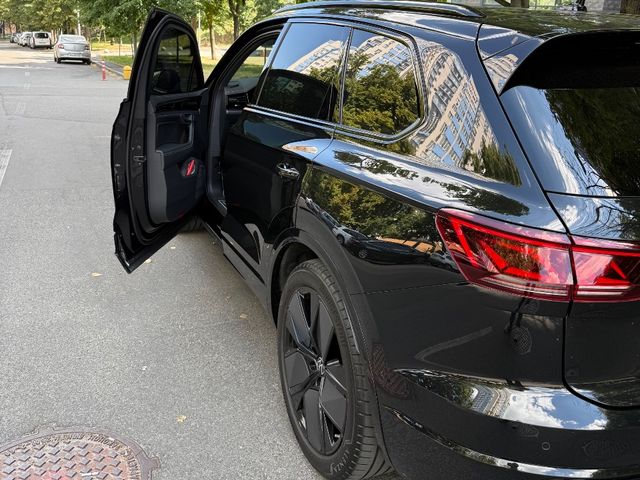 Volkswagen Touareg - фото 3