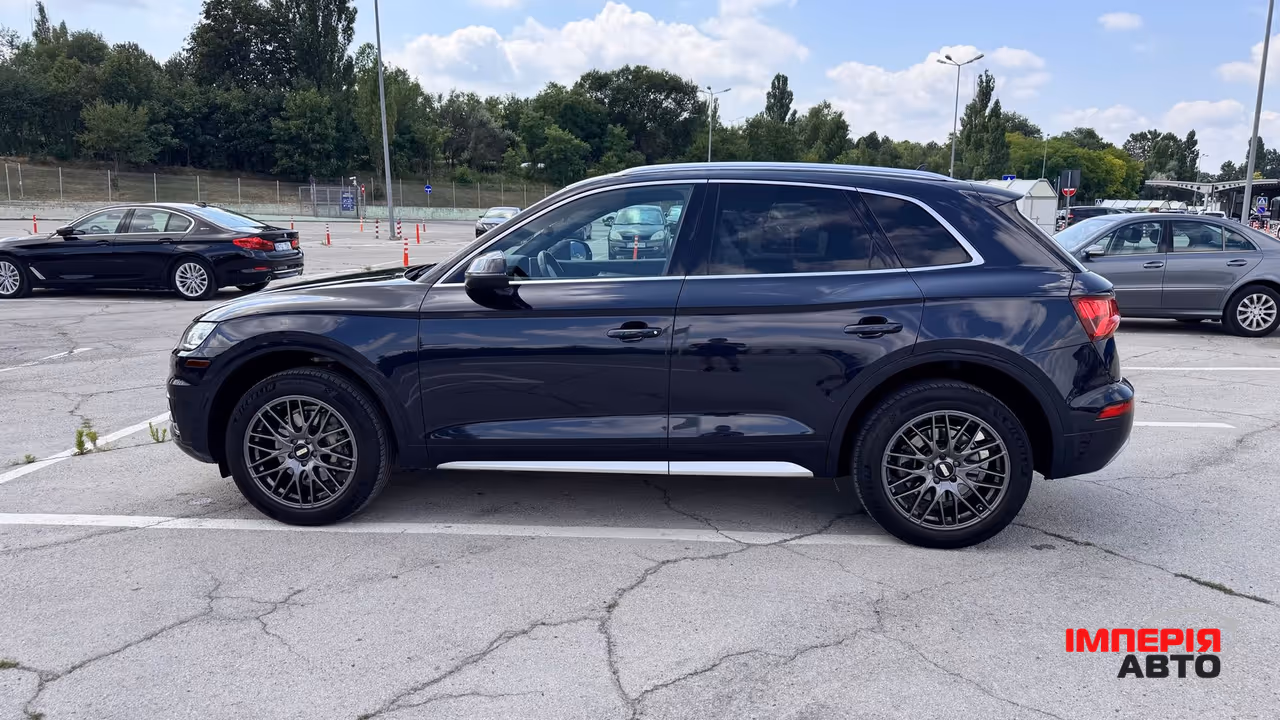 Audi Q5 - фото 10