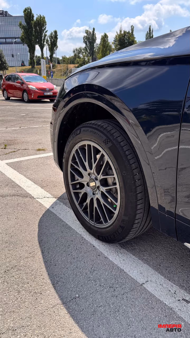 Audi Q5 - фото 22