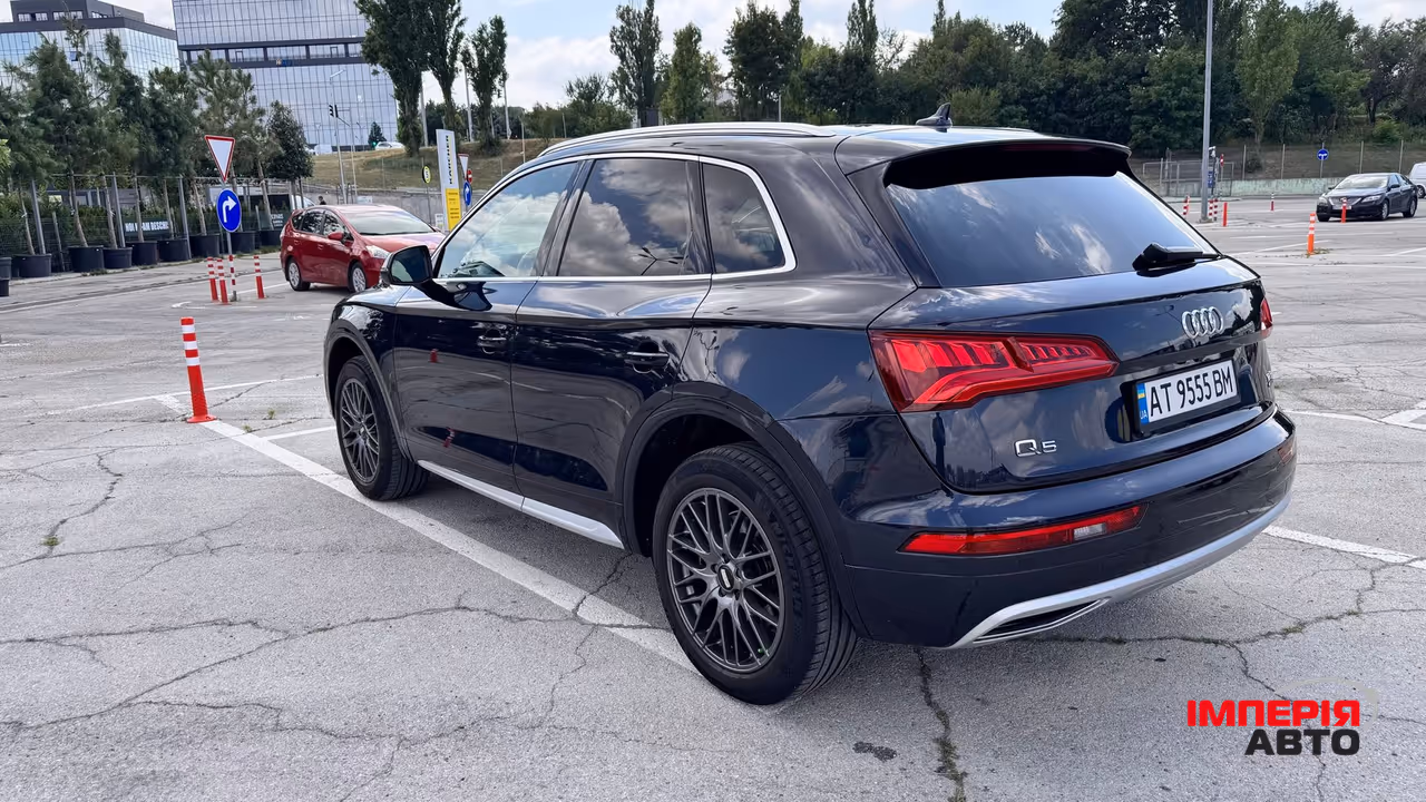 Audi Q5 - фото 11