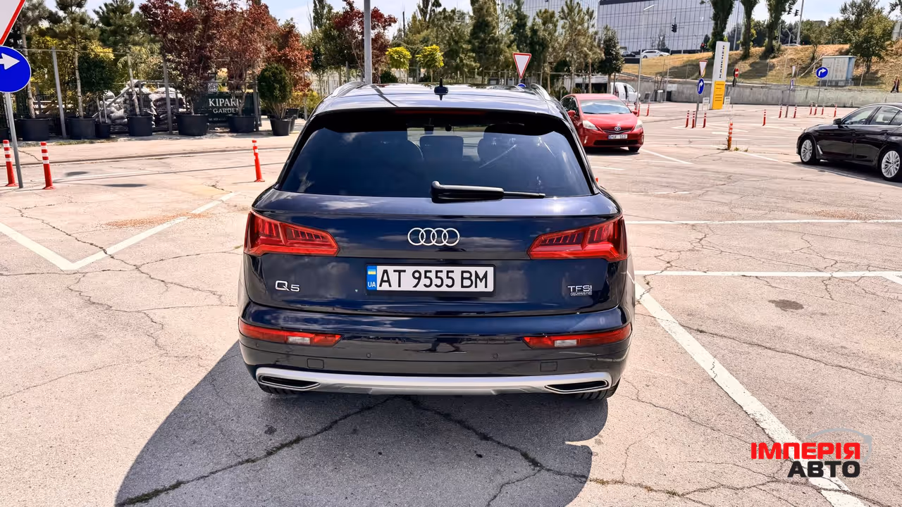 Audi Q5 - фото 18