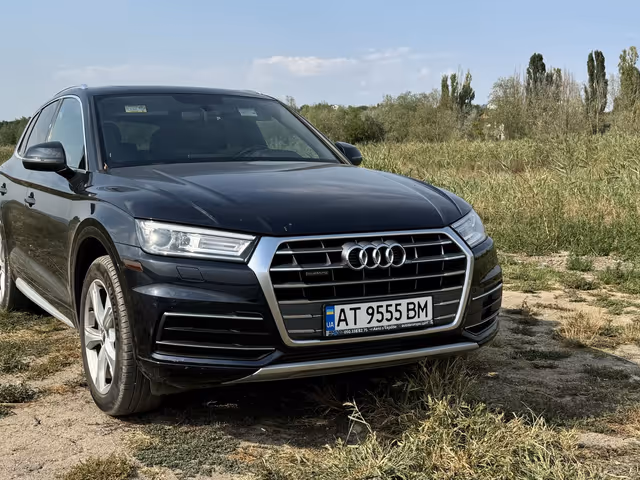 Audi Q5 - фото 1
