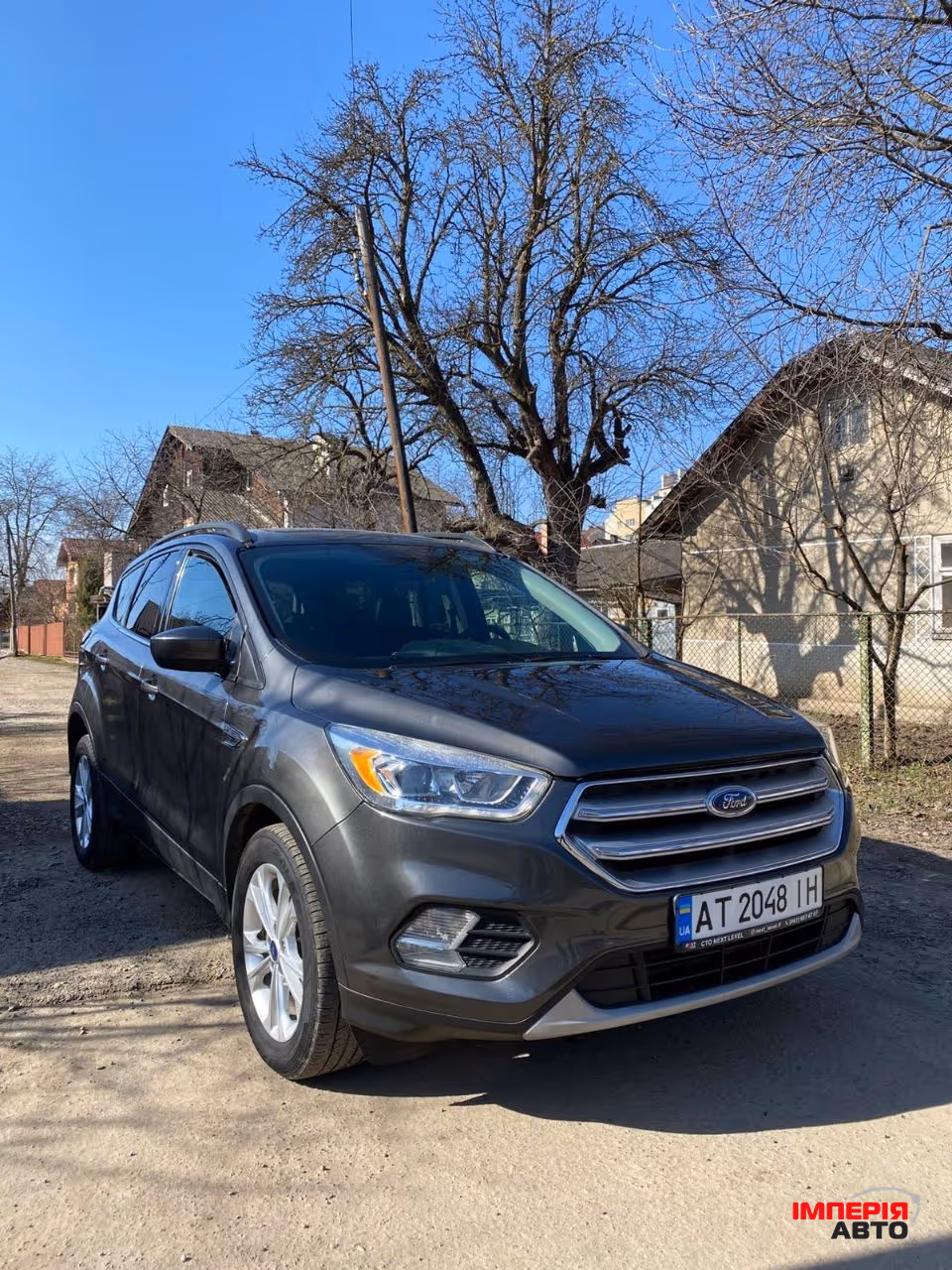 Ford Escape - фото 1