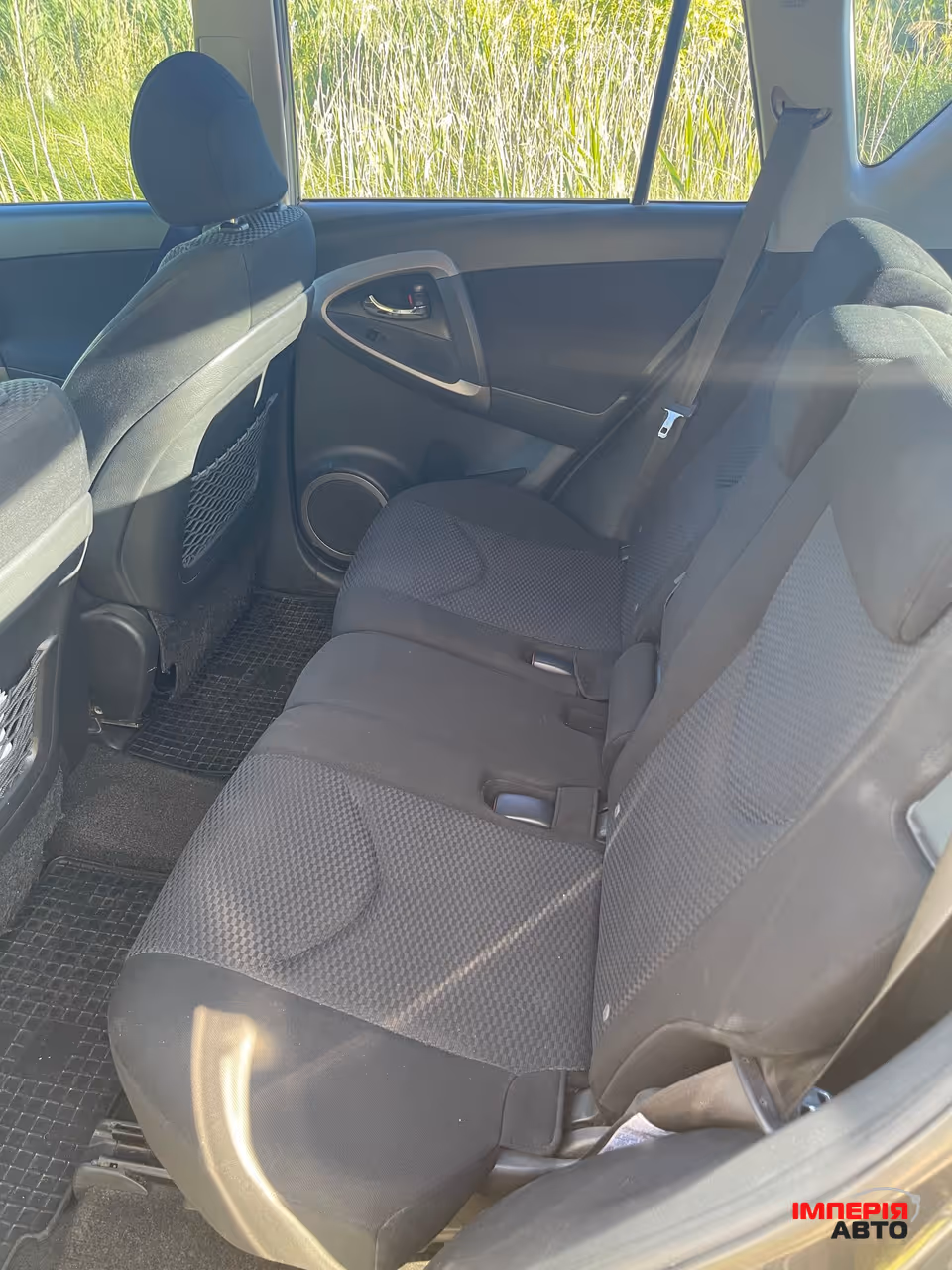 Toyota RAV4 - фото 11