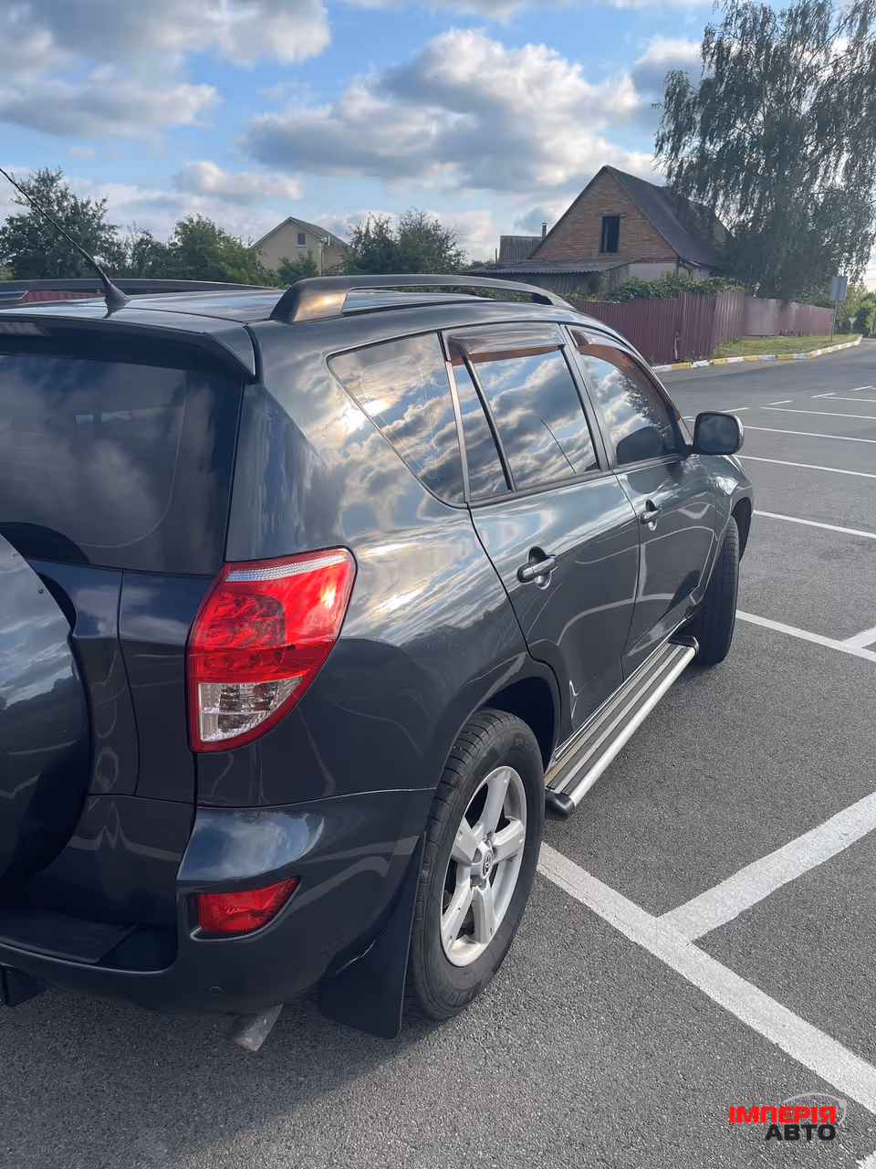 Toyota RAV4 - фото 7