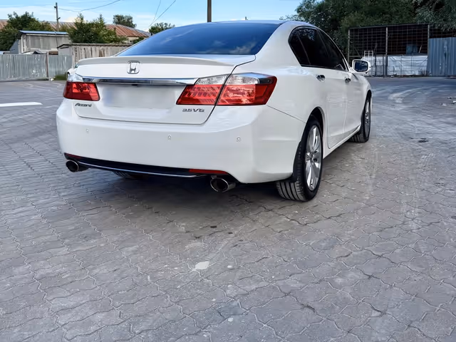Honda Accord - фото 4