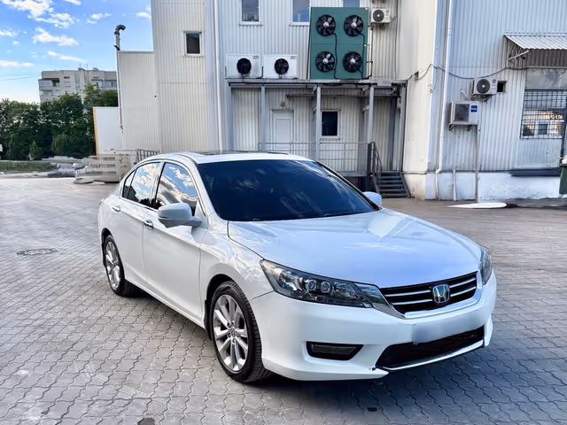 Honda Accord - фото 3