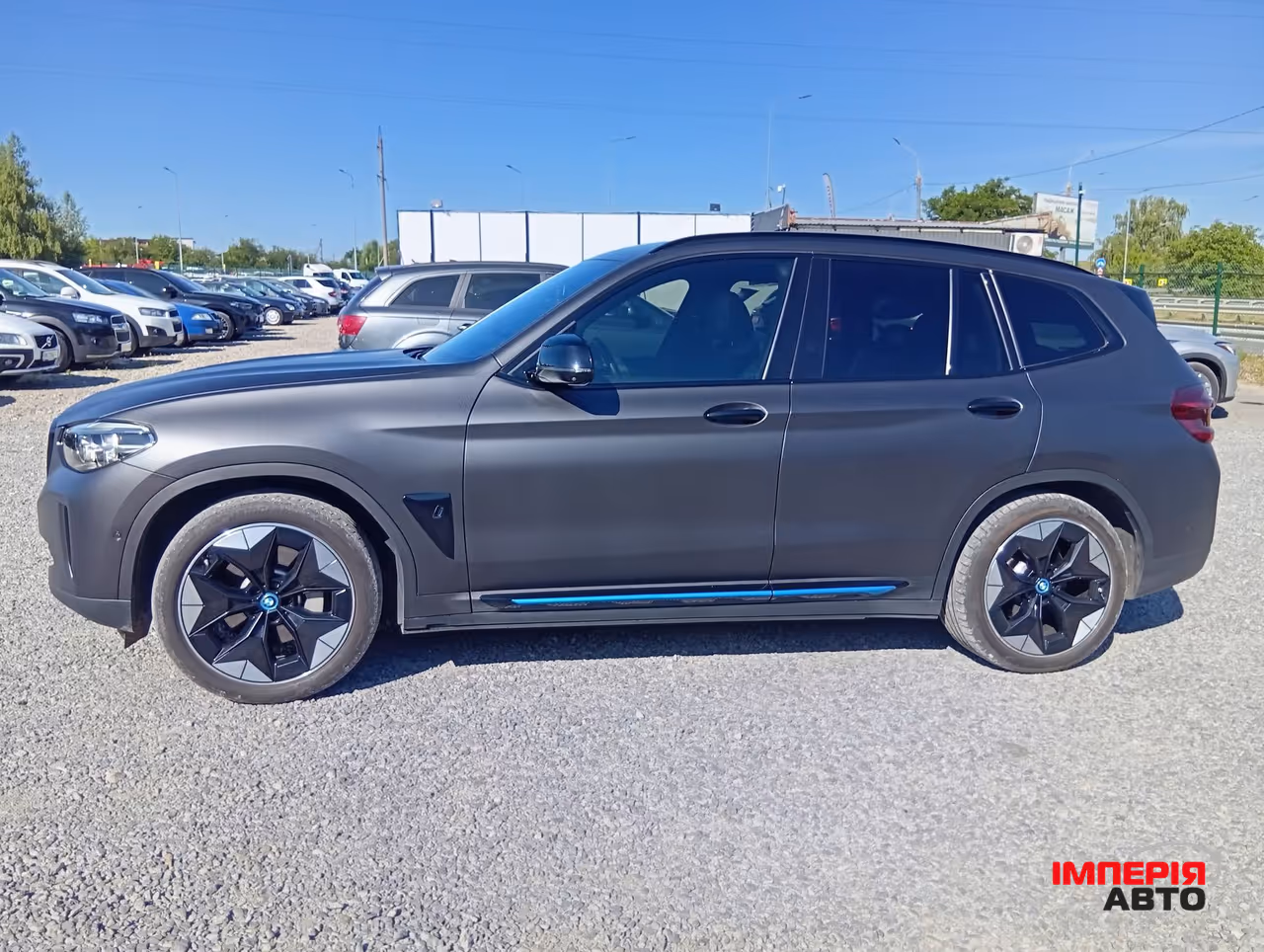 BMW iX3 - фото 3