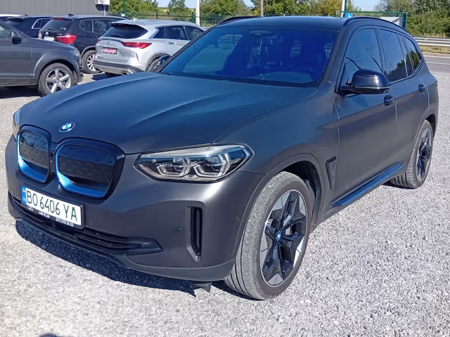 BMW iX3 - фото 1