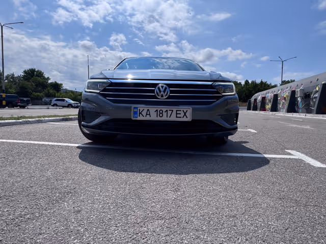 Volkswagen Jetta - фото 2