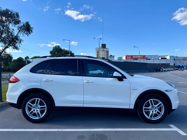 Porsche Cayenne - фото 4