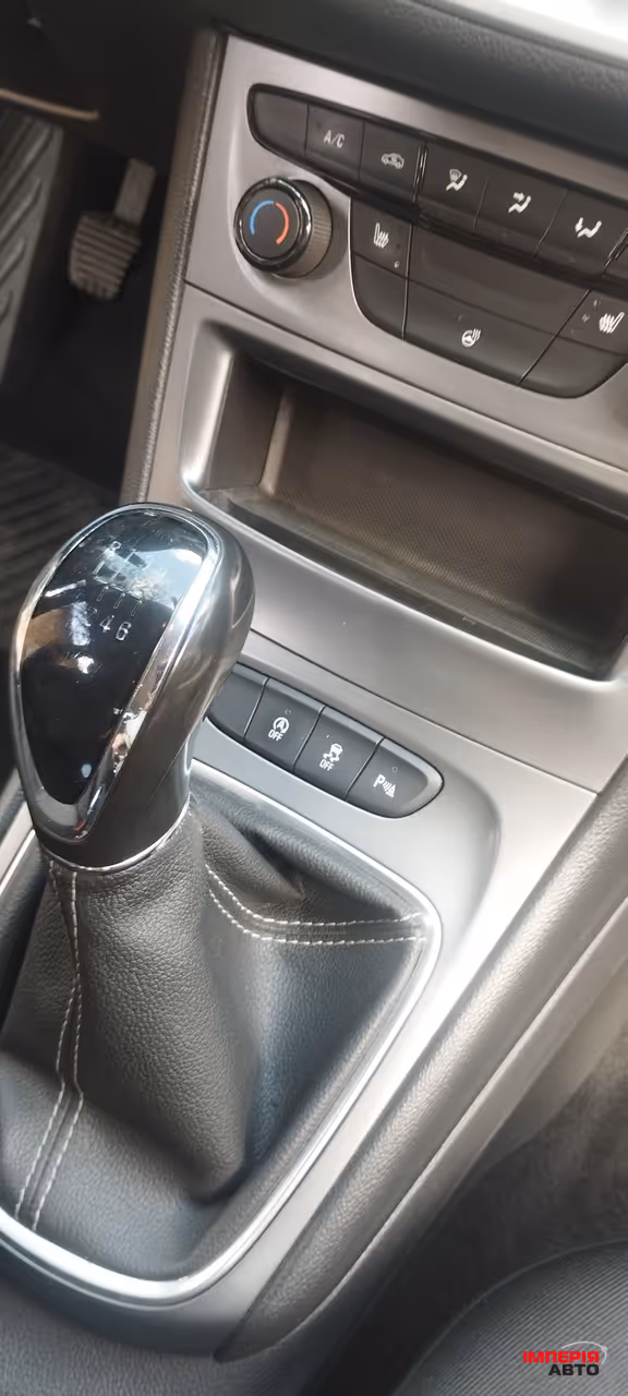 Opel Astra - фото 9