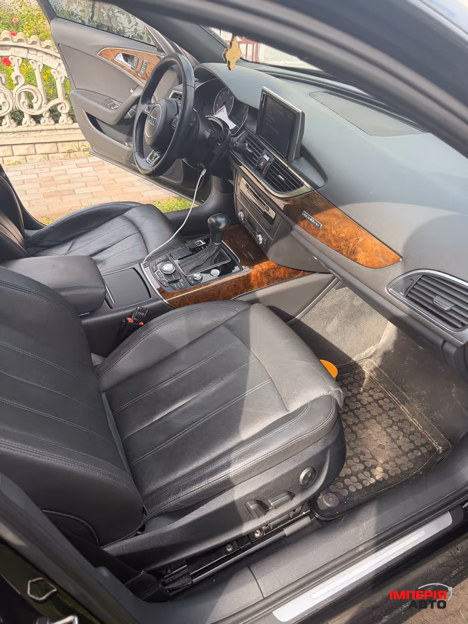 Audi A6 - фото 12