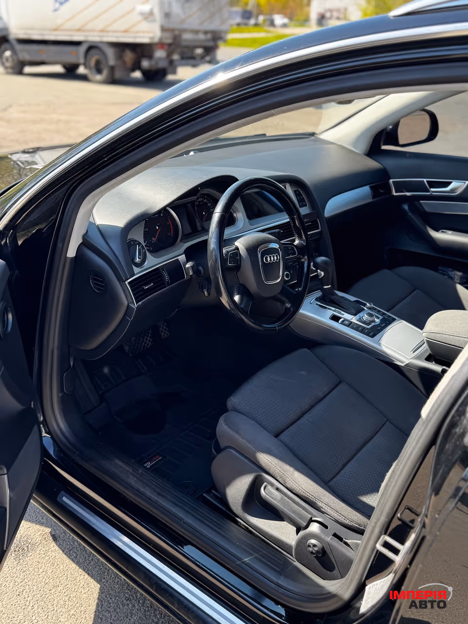 Audi A6 - фото 13