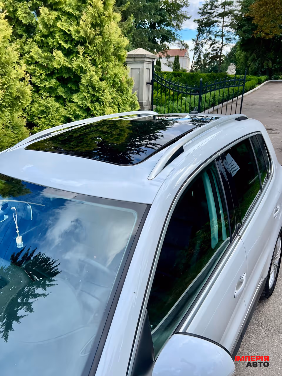 Volkswagen Tiguan - фото 11
