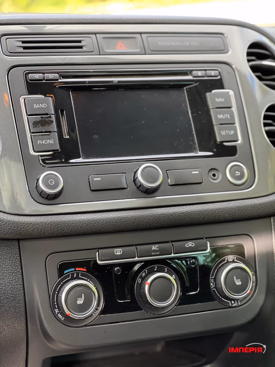 Volkswagen Tiguan - фото 21