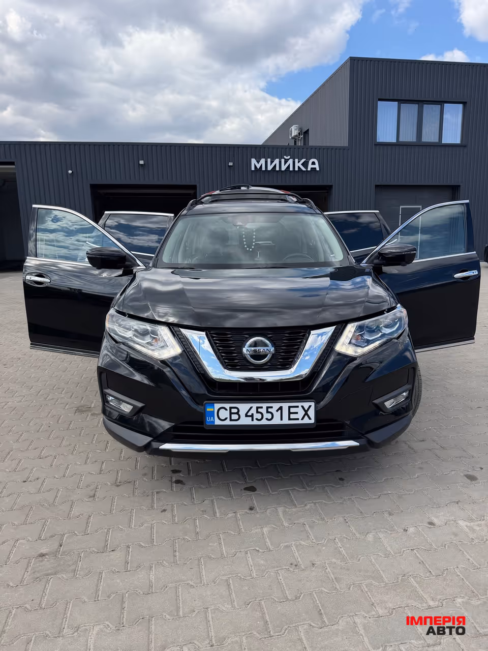 Nissan Rogue - фото 1