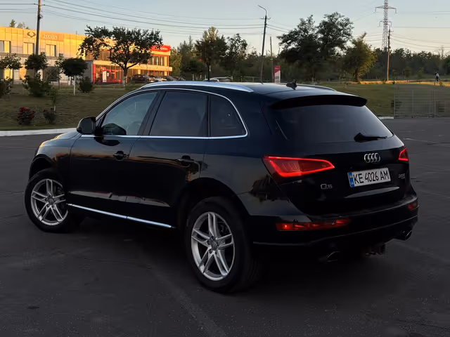 Audi Q5 - фото 5