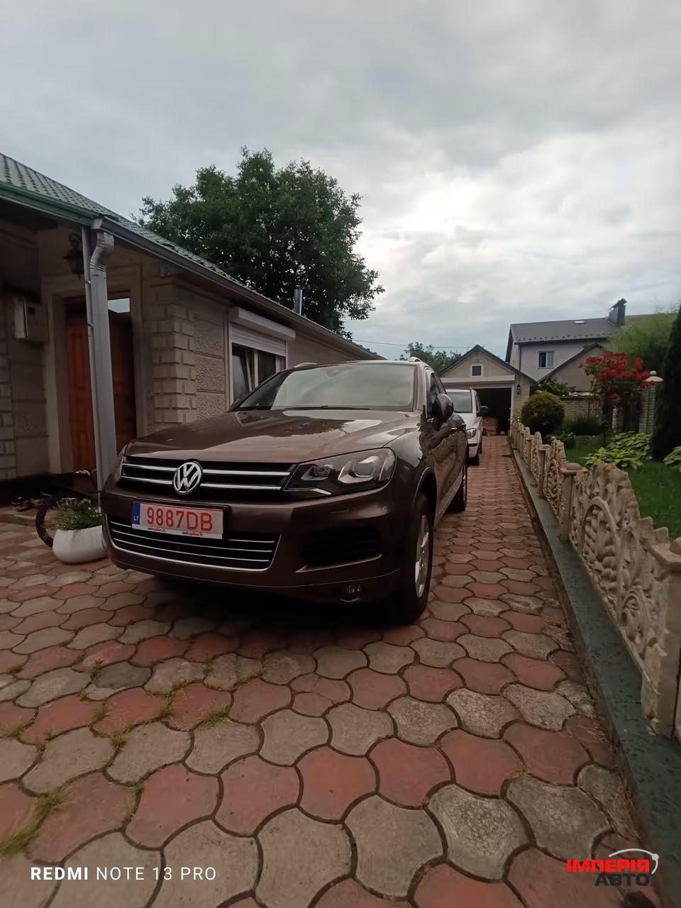 Volkswagen Touareg - фото 1