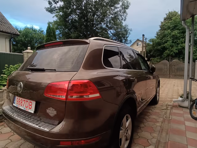 Volkswagen Touareg - фото 3