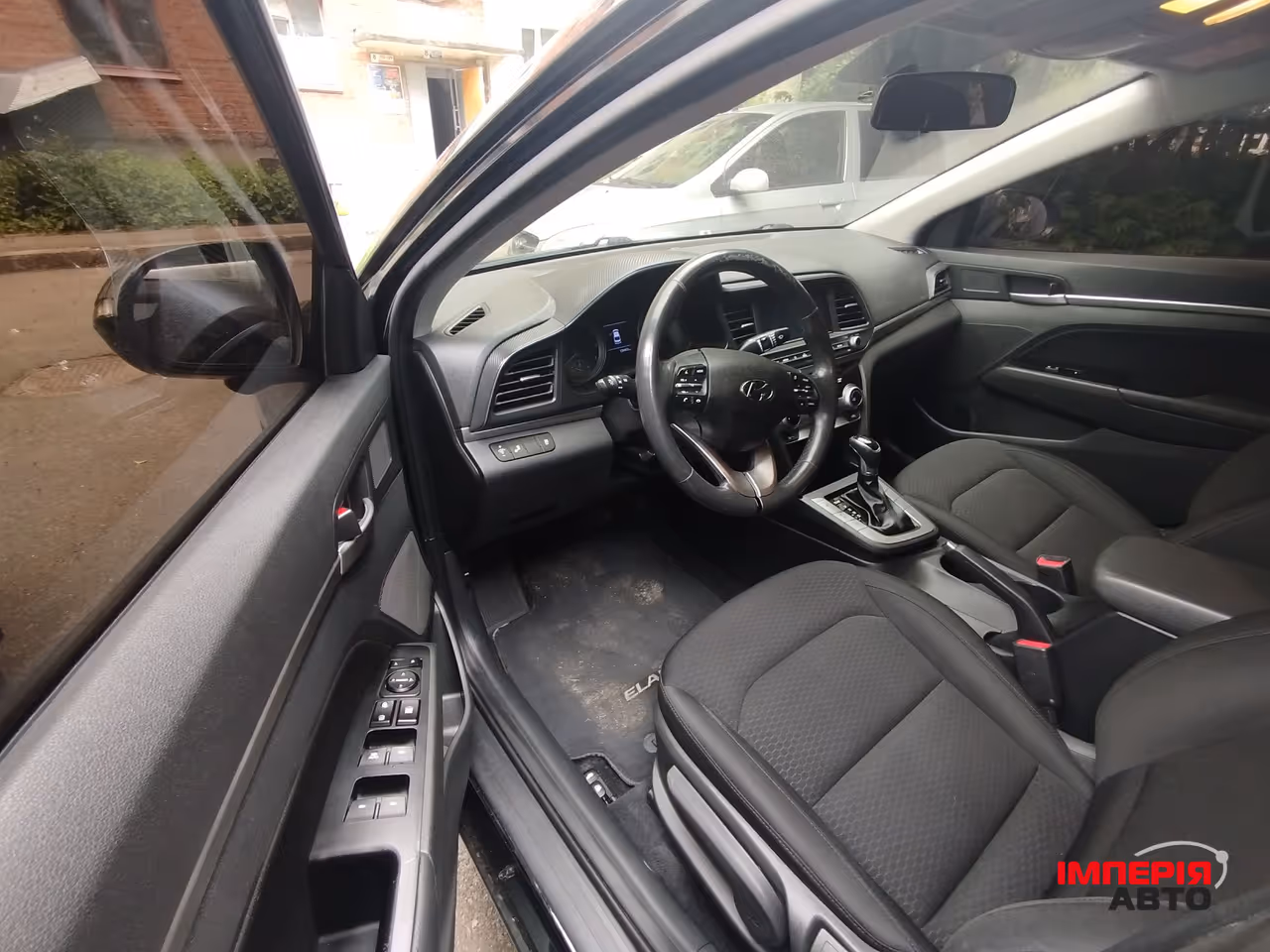 Hyundai Elantra - фото 15
